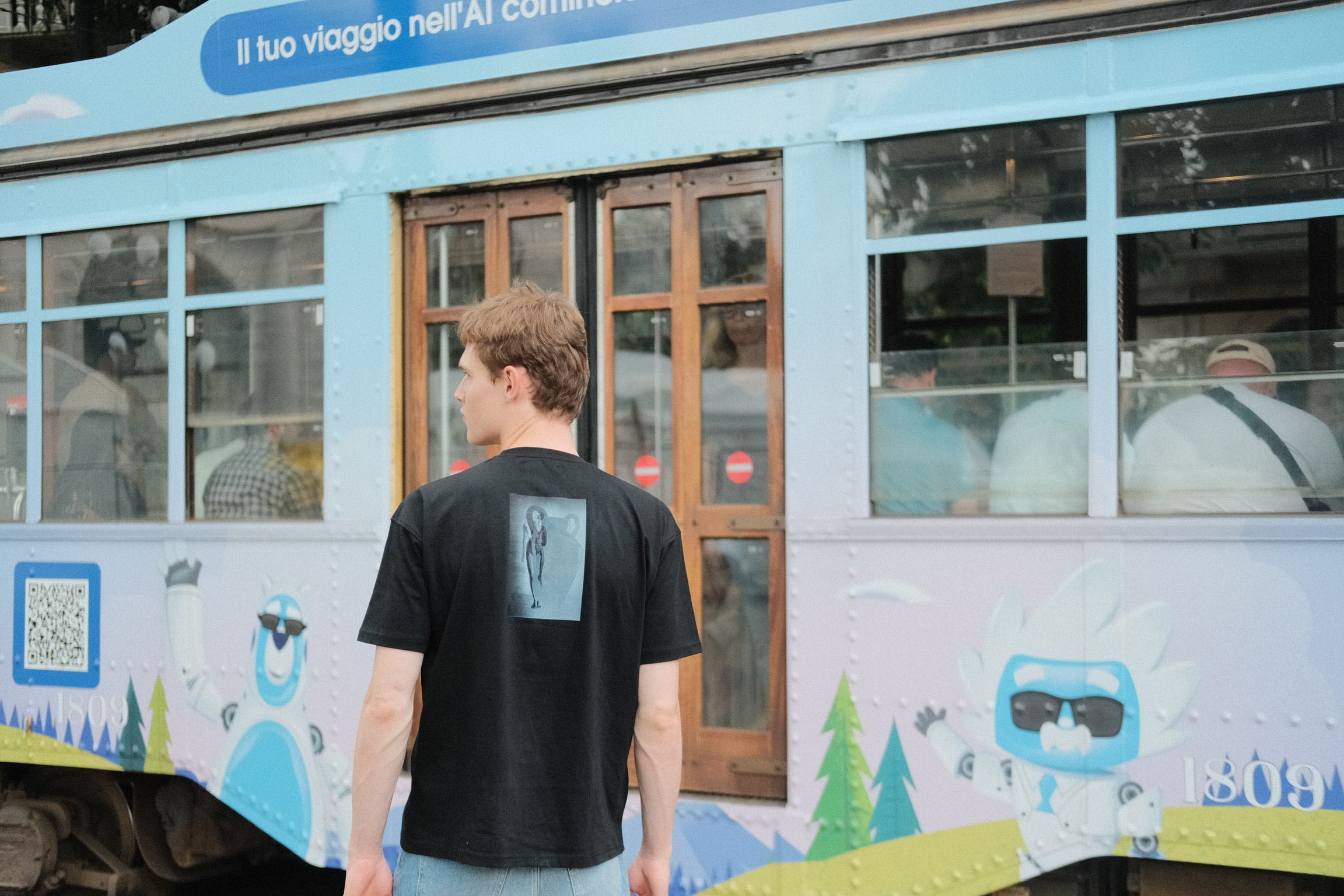 Amphora Pottering About (black)